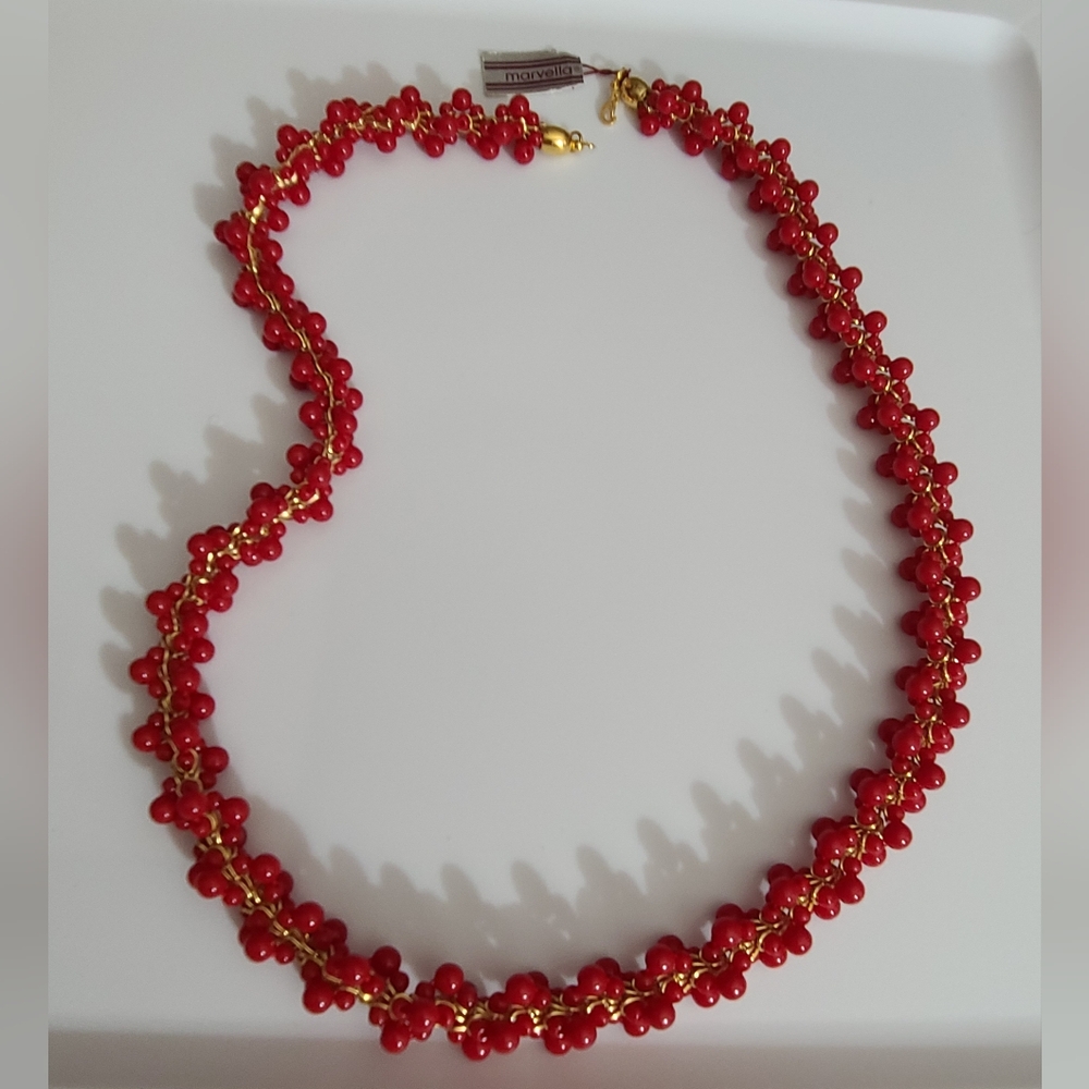 Vintage Marvella NWT old stock 50's red beaded gold necklace 30" long estate vtg